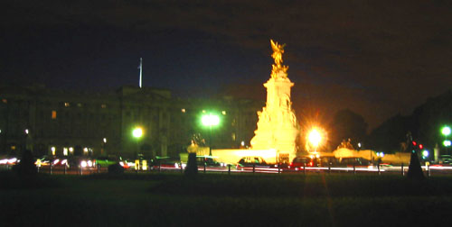 [ Buckingham Palace ]