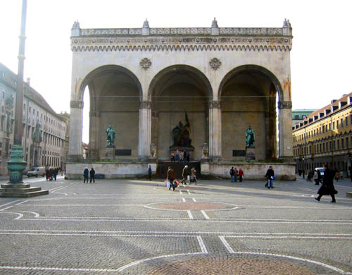 [ Odeonsplatz ]