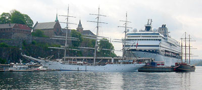 [ 
Boats and a castle ]