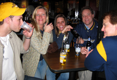 [ Drinks after the game ]