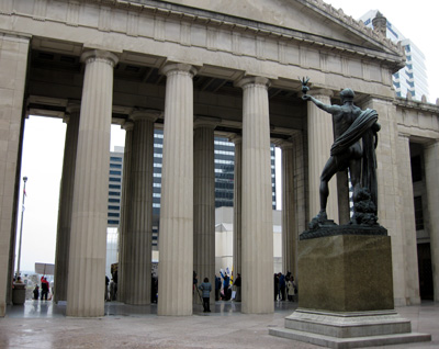 [ Nashville War Memorial Building ]
