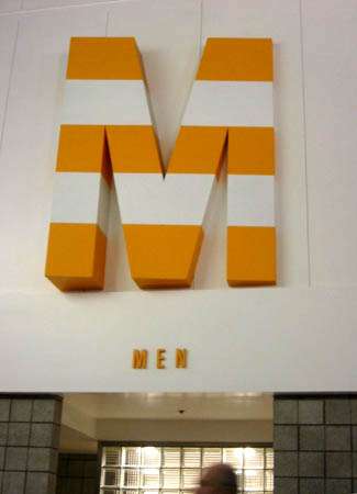 [ Mens' washroom ]