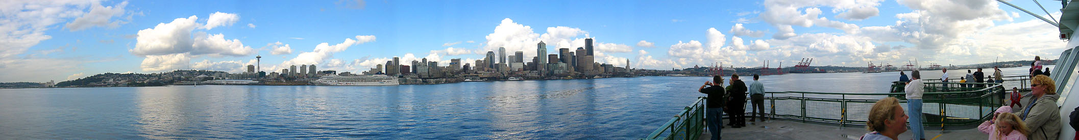 [ The view of Seattle from the ferry ]