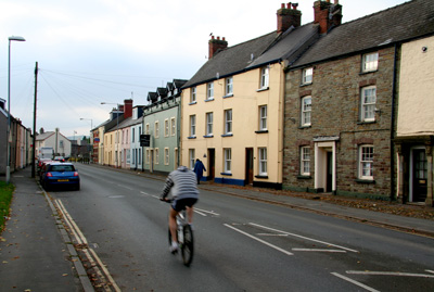 [ Multicoloured buildings in Brecon ]